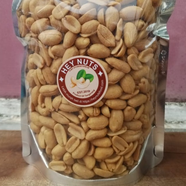 

HEMAT Kacang Tanah Panggang Biji Besar Berat 1/2kg - 1kg