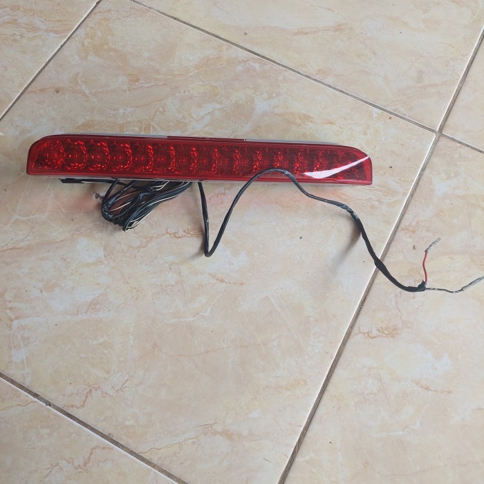 LAMPU SPOILER INNOVA 2005 2006 2007 2008 2009 2010 2021 2022 ORIGINAL