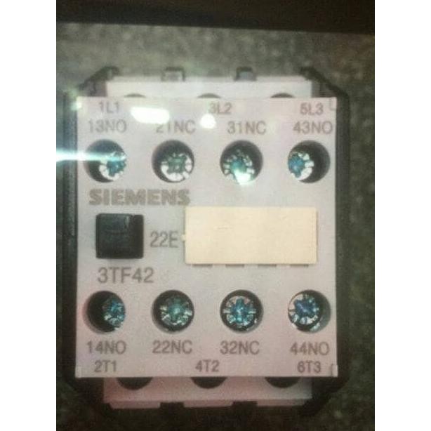 Contactor / Kontaktor Tipe 3TF42-22 Siemens