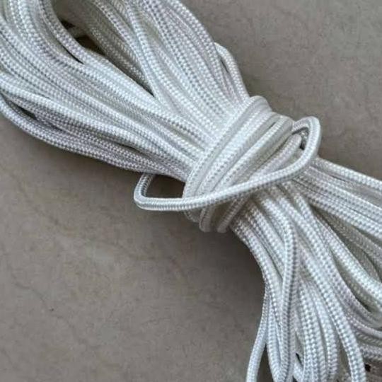 

BEBAS ONGKIR - Tali tiang bendera 30 yard tebal 8mm