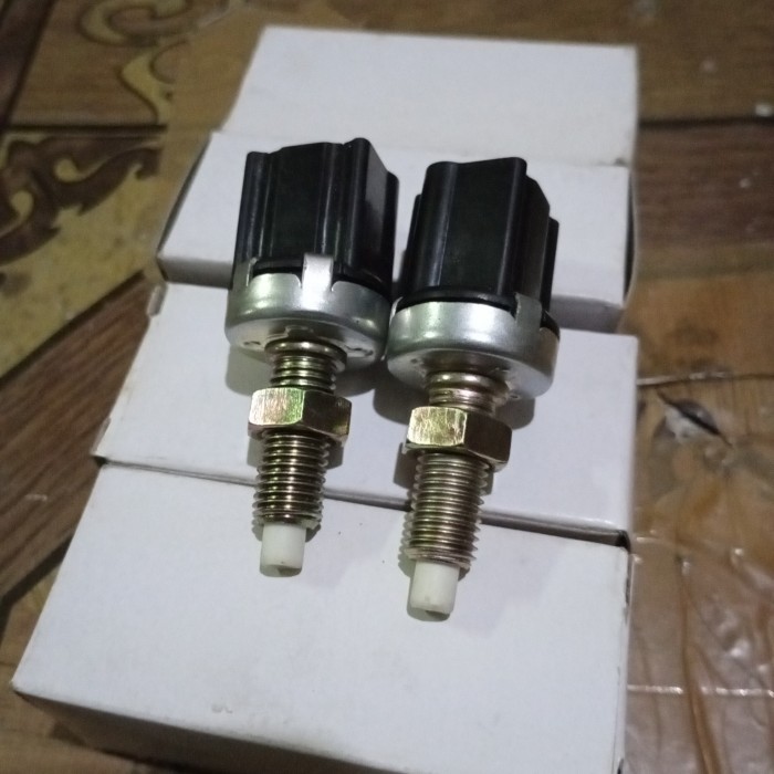 SWITCH REM MOBIL TOYOTA VIOS LIMO COROLA KIJANG ALTIS READY STOCK