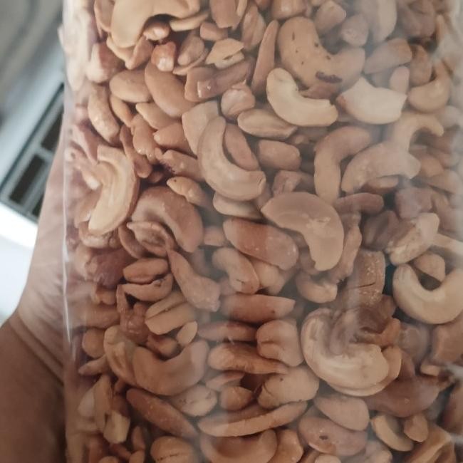 

Kacang Mede Patahan 1Kg Goreng