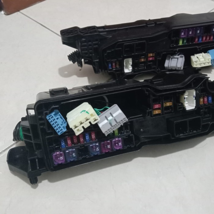 New Fuse Box Sekring New Avanza Xenia Dual Vvti Original Kode Az92