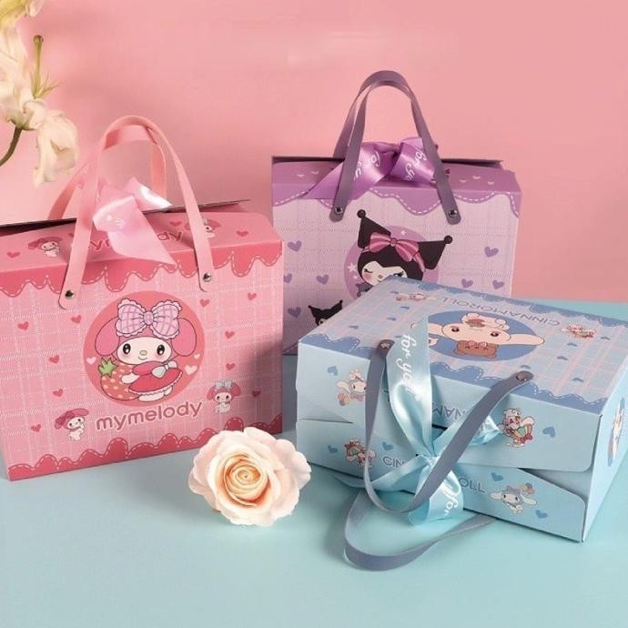 

GOODIE BAG TAS ULANG TAHUN ANAK PAPER BAG TAS BIRTHDAY ANAK MOTIF SANRIO CINNAMOROL KUROMI MY MELODY
