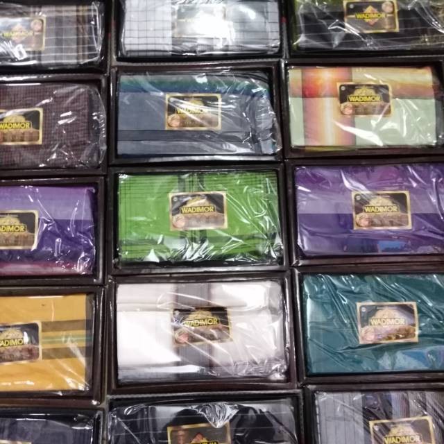 Sarung wadimor corak