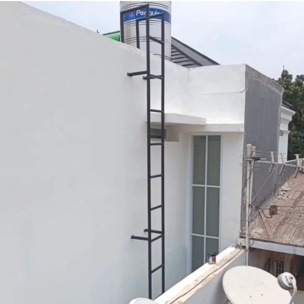 Tangga monyet besi minimalis tangga toren tangga darurat besi