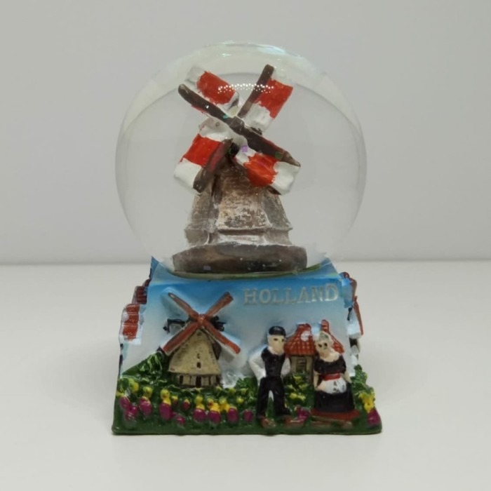 Snow globe Holland
