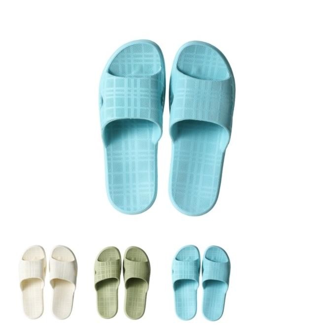 MINISO SANDAL PRIA DAN WANITA CLASSIC CHECKED BATHROOM SLIPPERS