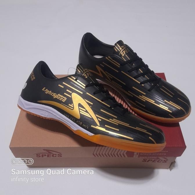 SEPATU FUTSAL ANAK SPECS LIGHTSPEED REBORN PUTIH GOLD