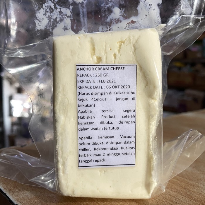 

HEMAT Anchor cream cheese 250 gr repack potongan Kode 33