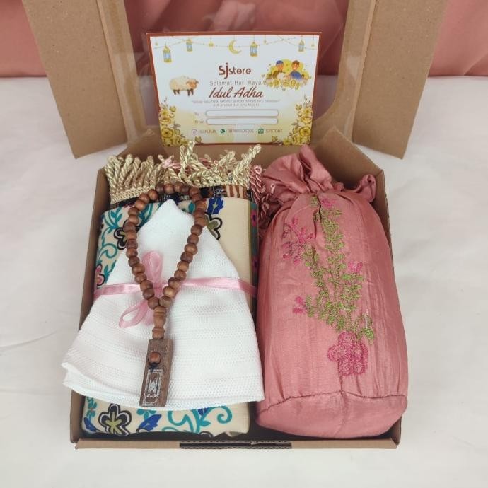

Sale! Box Paket Set Oleh Eid Idul Adha Souvenir Sajadah Hampers 003