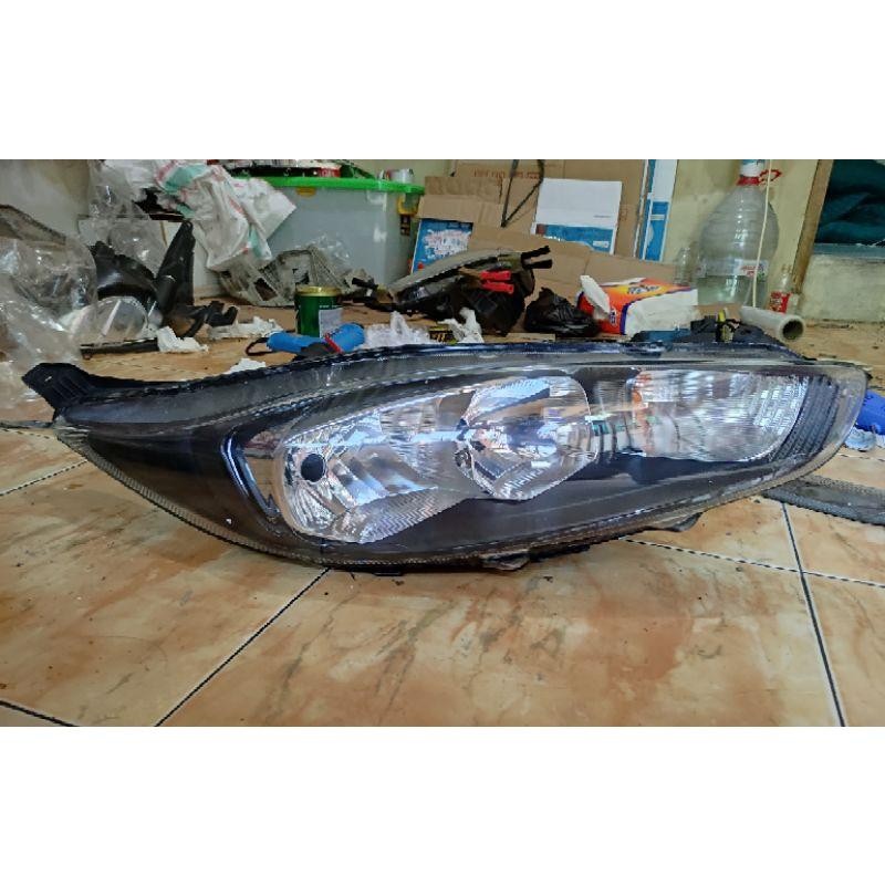 Headlamp Lampu Depan Headlight Ford Fiesta 2013 2014 2015 2016  Original