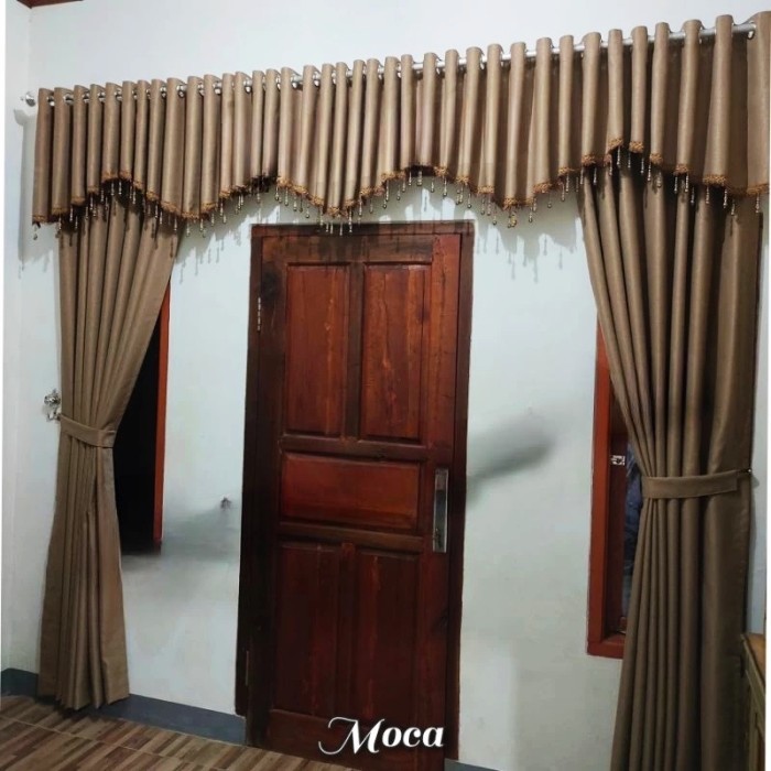 Gorden Tebal Blackout Satu Set 1 Poni 2 Gorden Kiri Dan Kanan Jendela Pintu