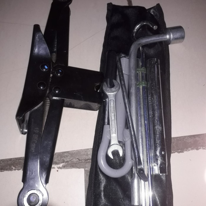 DONGKRAK MOBIL AVANZA ORI