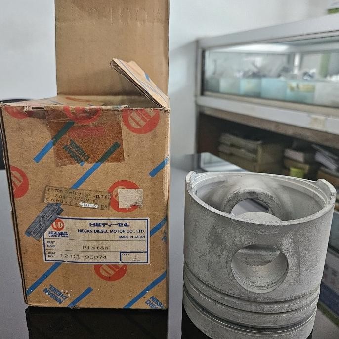 }}}}}}] Piston Nissan Truk CK12 Engine Ne6 Ne6T UD Genuine Parts 12011 95074