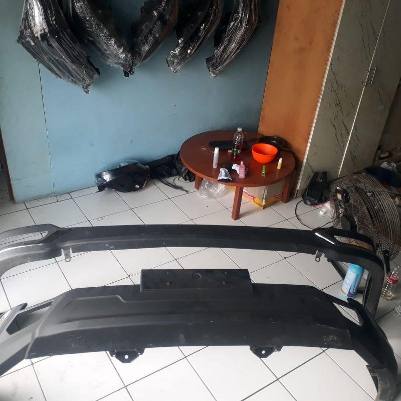 Bodykit Innova Venturer 2021