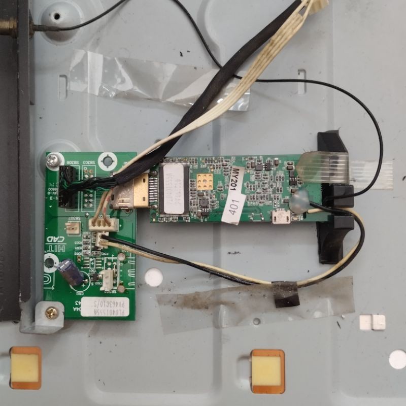 modul bluetooth tv led Polytron PLD40T555