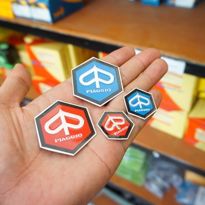 ,,,,,,,] Emblem Vespa Logo Chung Super Sprint Model Ori