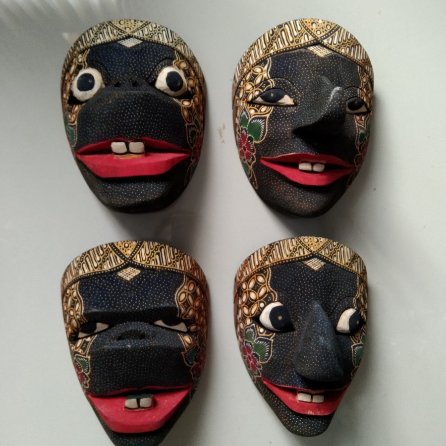 TOPENG PUNOKAWAN BATIK