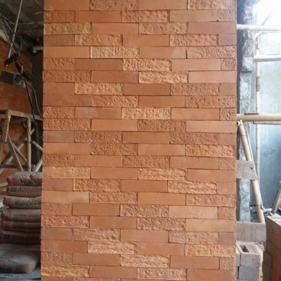 batu bata tempel terakota