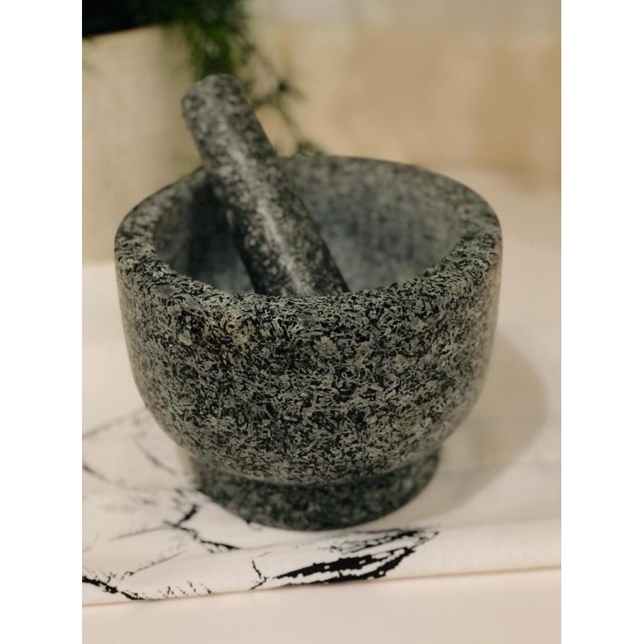 

Home Cantik Granite Mortar Pestle 18x13cm / ulekan / tumbukan / cobek SM88