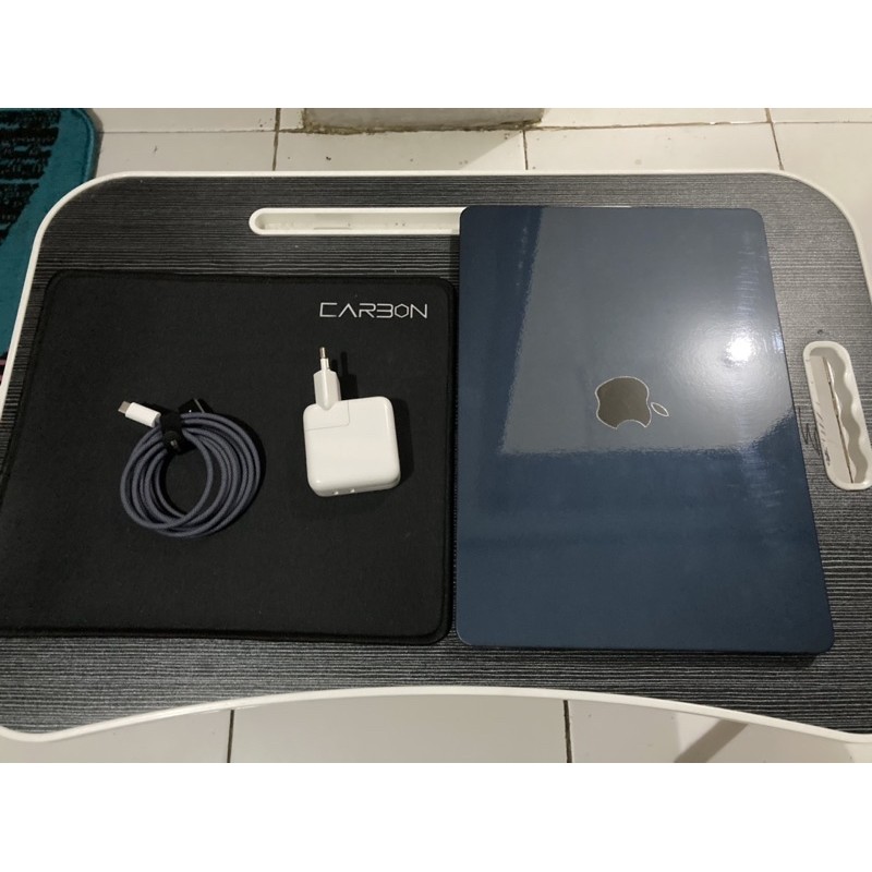 Macbook Air 13 8GB RAM 512SSD
