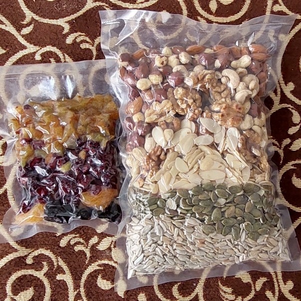 

MIXED NUTS & DRIED FRUITS 1KG