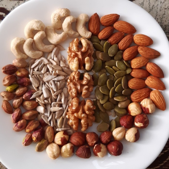 

ROASTED MIXED NUTS 650 GR