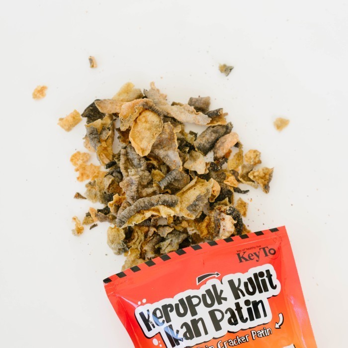 

KERUPUK KULIT IKAN PATIN PEDAS KETOFRIENDLY SKIN PATIN CRISPY PEDAS 500 GRAM