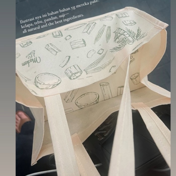 

Hampers Kue Pepe Madam Liu Ready