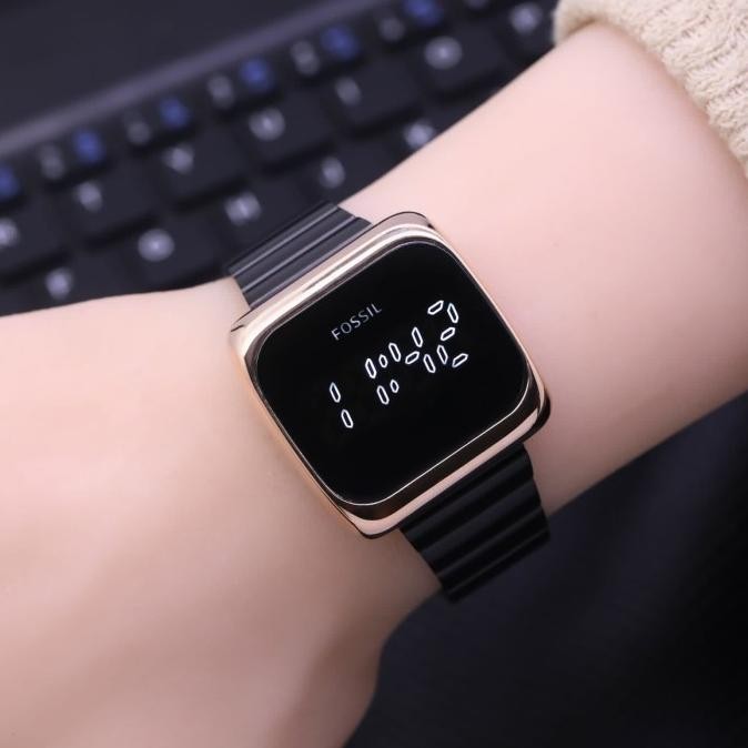 Jam tangan wanita fossil digital touch kotak rantai Terlaris