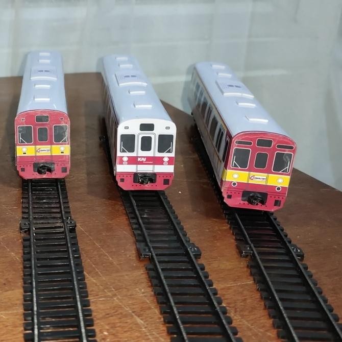  MAINAN KERETA API COMMUTER LINE KRL -