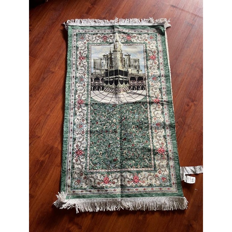 Sajadah asli Mekkah motif Kabah