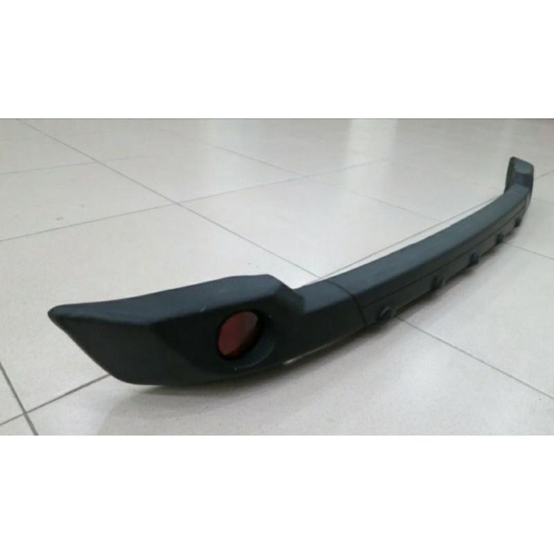 Bemper Belakang Kijang Innova 2004-2010 Karet Reflektor