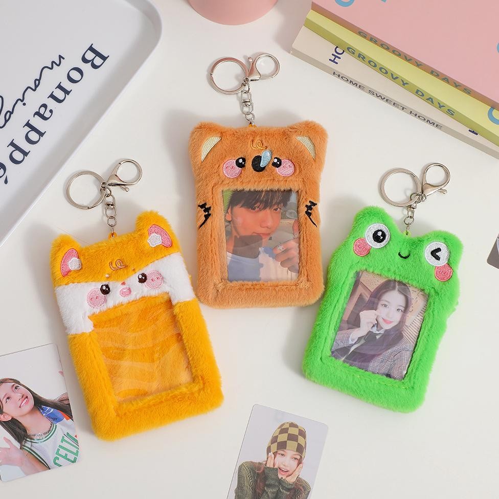 

COD Photocard Holder Keychain Gantungan PC Card Holder Boneka Bulu Kpop u-45