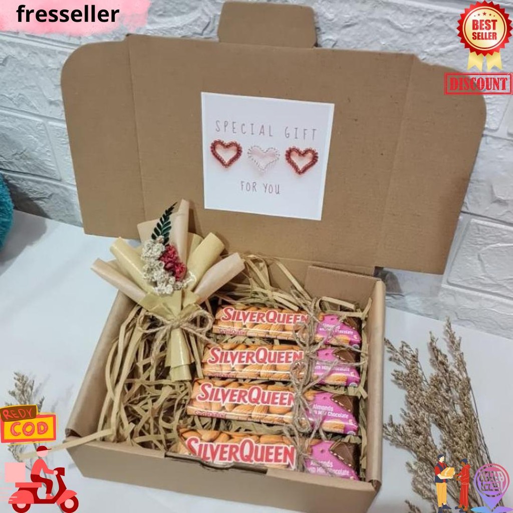 

Hampers Gift Box Coklat Silverqueen Kado Ulang Tahun / Anniversary / Valentine/ Wisuda / Lebaran D Cod
