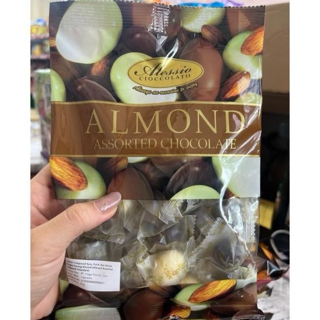 

Aleio Almond Chocolate 200G Colat Almond Malayia