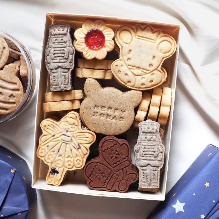 

Christmas Assorted Cookies Hampers