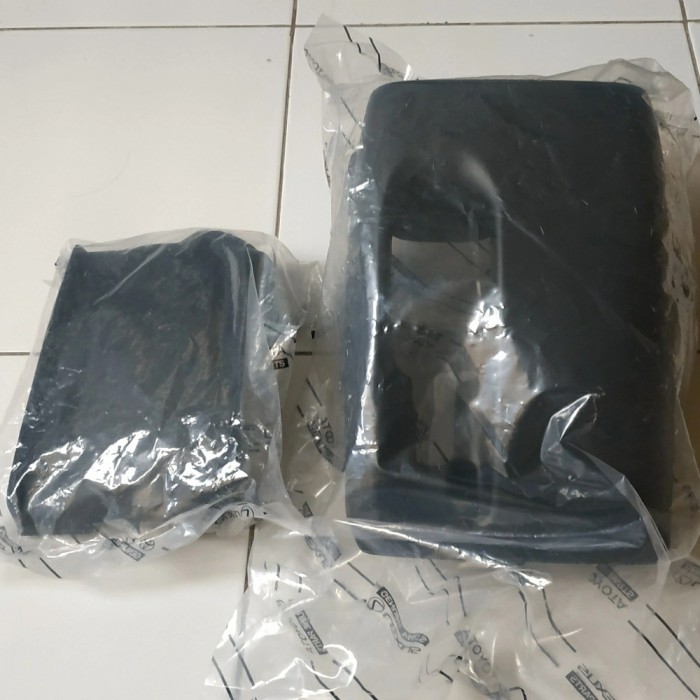 Cover Hitam Bawah Stir Innova/Fortuner 2005 - 2014