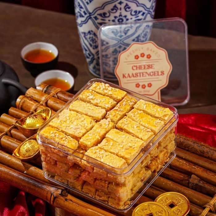 

CNY HAMPERS / IMLEK HAMPERS / CHINESE NEW YEAR HAMPERS / PARCEL KUE