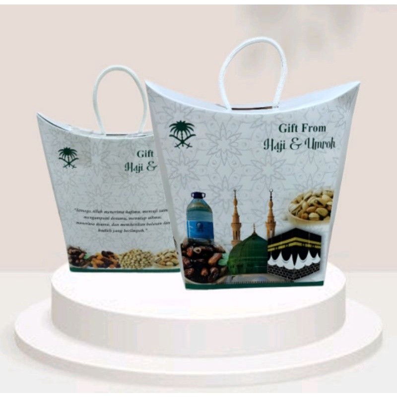 

Dus Paper Bag Dus Tali Dus Teng - Teng Dus Oleh - Oleh Haji & Umrah 1Pak (50Pcs)