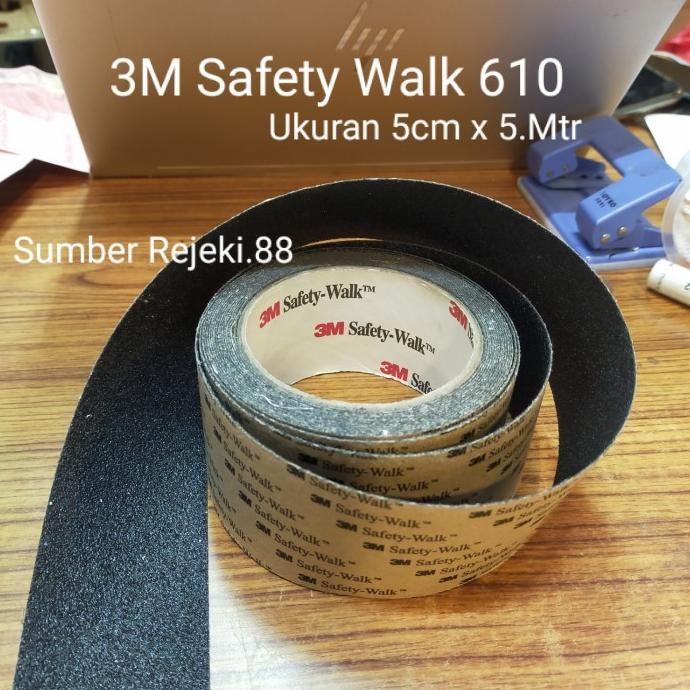 

3M SAFETY WALK 610 HIATM 2"IN LAKBAN ANAK TANGGA ANTI LICIN ANTI SLIP ASLI