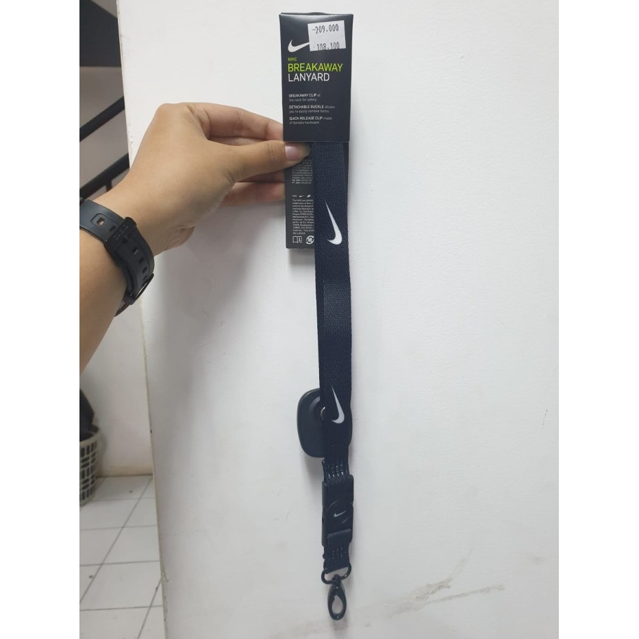 

TERBARU! NIKE PREMIUM LANYARD BLACK/BLACK/WHITE NS N0001624091NS