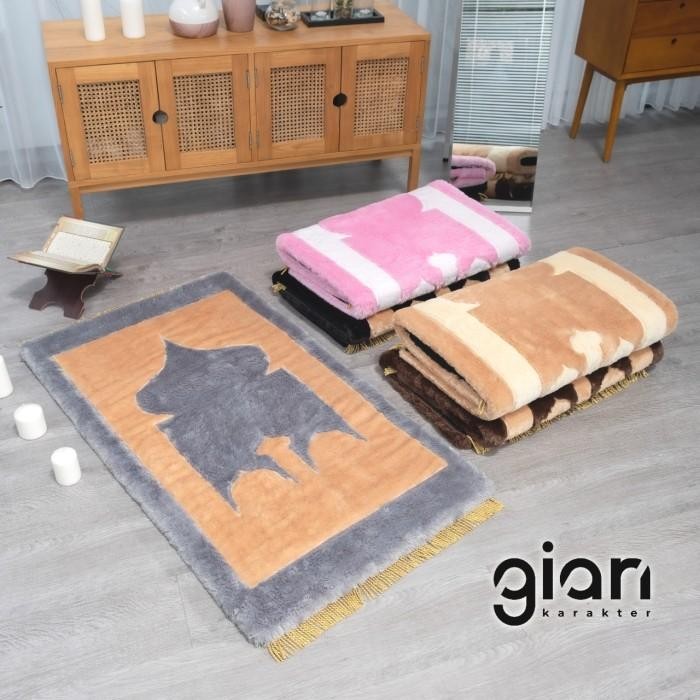 SAJADAH BULU/RUMBAI/BUSA/TEBAL JADDA PREMIUM - GIAN KARAKTER lembut dan halus