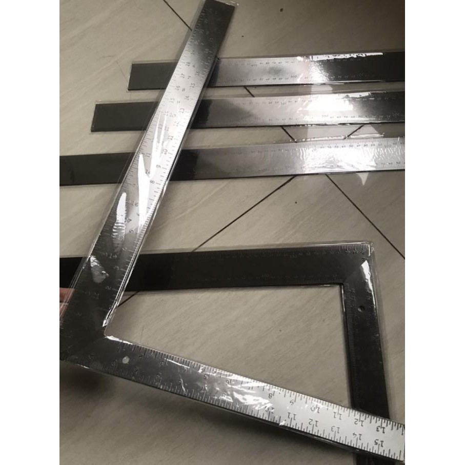 

Penggaris Siku Stainless Steel Ukuran 60 x 40 cm