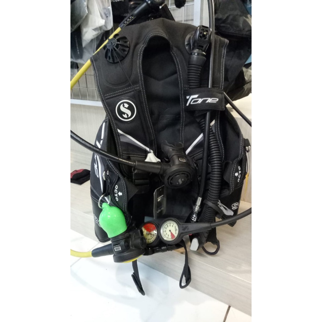 Paket Scuba BCD SCUBAPRO T-One MK2 evo R095