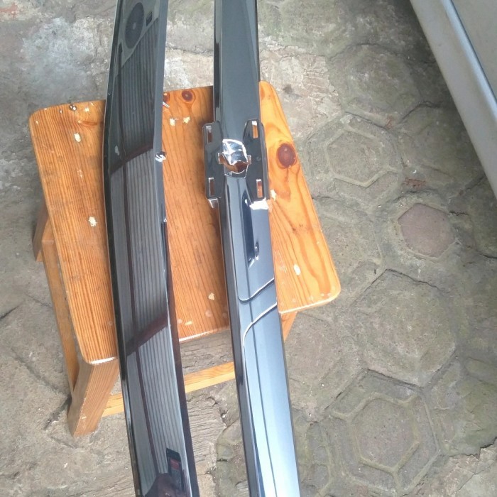 list gril croom bemper atas bawah mobil suzuki APV arena SGP