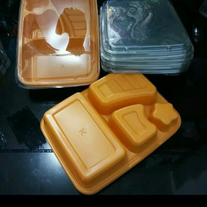 Mika Bento/Mika Kotak Makan Plastik + Tutup Transparan 4 Sekat @50Pcs
