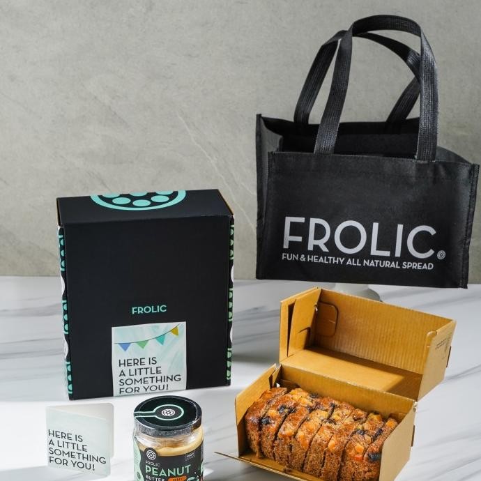 

GIFT SET A (1 Selai, 1 Mini Banana Bread, 1 Gift Card, 1 Gift Box)