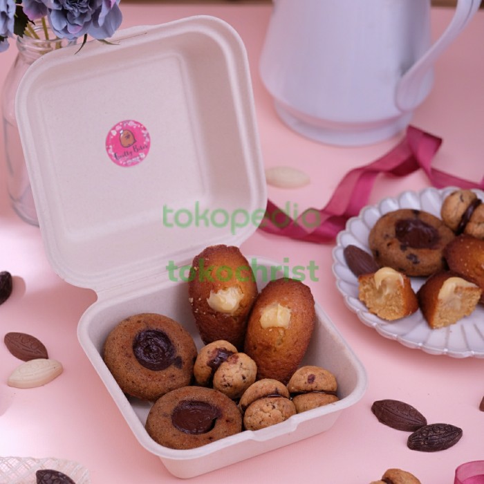

GUILTYBITES VALENTINE CHOCOLATE COUVERTURE MADELEINE LUNCH BOX